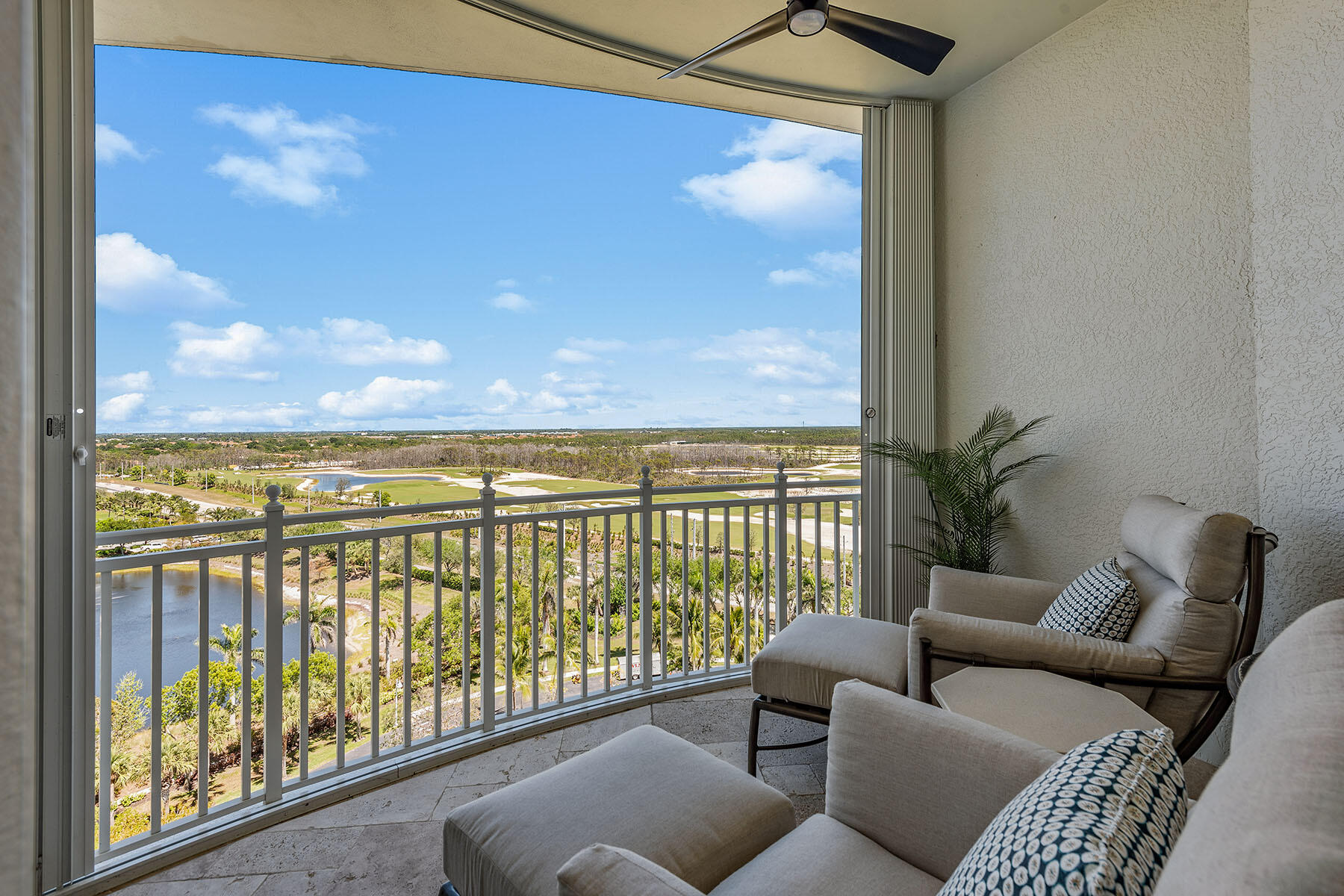 13675 Vanderbilt Drive, Unit 1107 Naples, FL 34110 - Photo 35 of 50 225030981qq