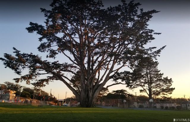 a sign that is on a wall