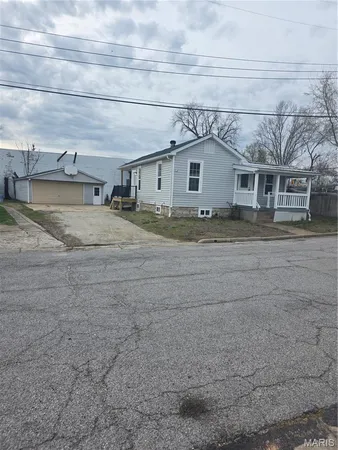 $184,850 | 715 Walnut Street, Washington, MO 63090