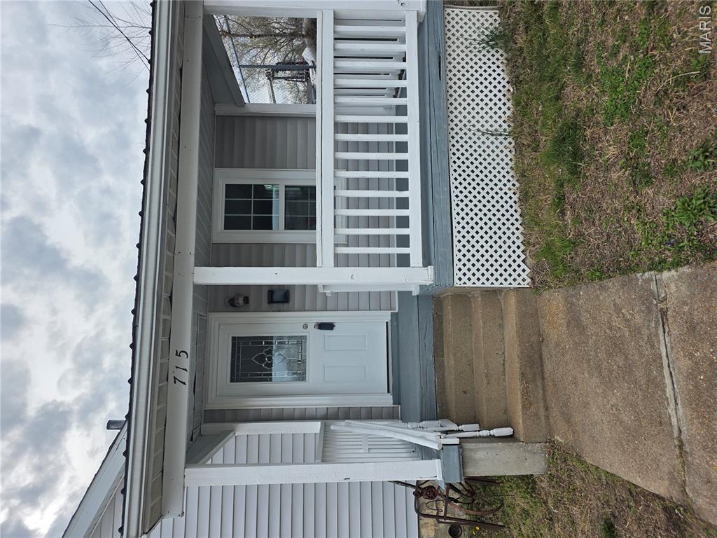715 Walnut Street Washington, MO 63090 - Photo 3 of 20