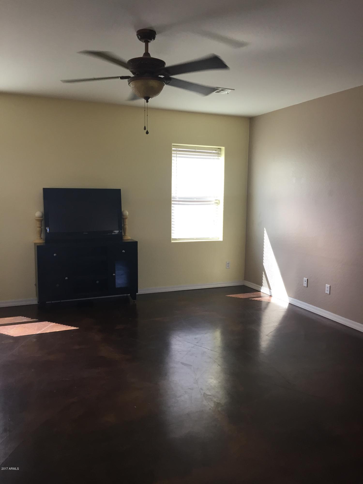 1731 South Rochester Drive Gilbert, AZ 85295 - Photo 13 of 23 Great Room