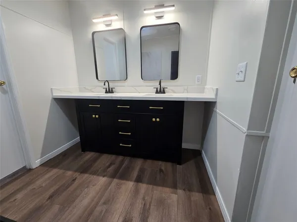 $233,900 | 210 South Southwind Trail, Cleveland, TX 77328