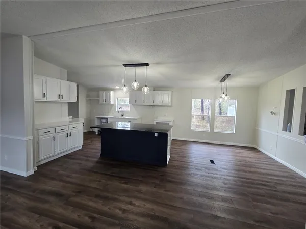 $233,900 | 210 South Southwind Trail, Cleveland, TX 77328