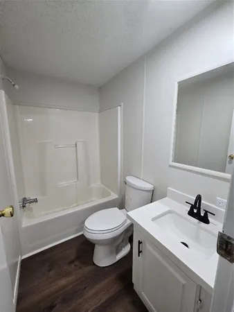 $233,900 | 210 South Southwind Trail, Cleveland, TX 77328