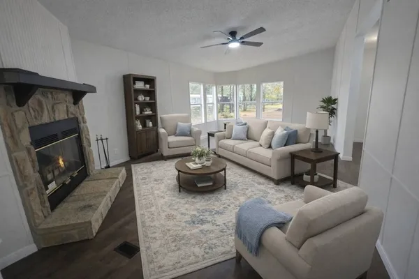 $233,900 | 210 South Southwind Trail, Cleveland, TX 77328