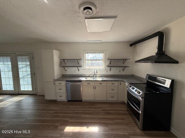 406 Sterling Road Jacksonville, NC 28546 - Photo 2 of 20 Kitchen View 1