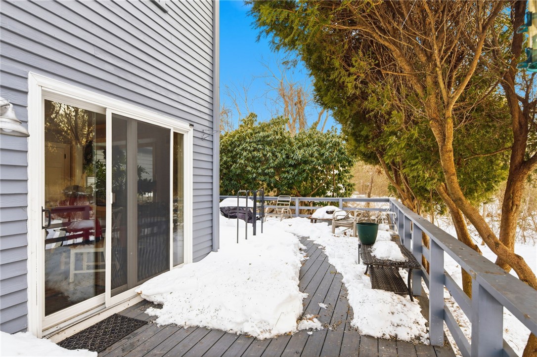 777 East Shore Road Jamestown, RI 02835 - Photo 3 of 38