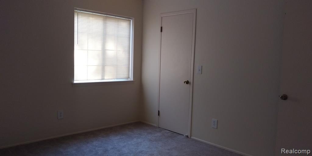 29157 Hayes Road, Unit B6 Warren, MI 48088 - Photo 7 of 26