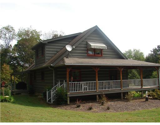 146 Bullcreek Road Butler, PA 16002 - Photo 3 of 18 Exterior Back.