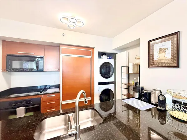 $4,500 | 1830 South Ocean Drive, Unit 1709, Hallandale Beach, FL 33009
