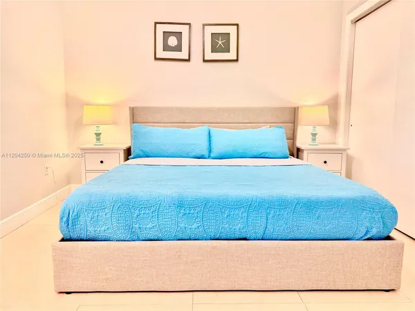$4,500 | 1830 South Ocean Drive, Unit 1709, Hallandale Beach, FL 33009