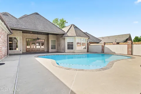 $699,900 | 216 Edgewood Avenue, Rayne, LA 70578