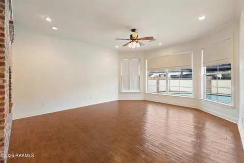 $699,900 | 216 Edgewood Avenue, Rayne, LA 70578