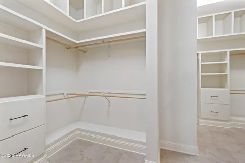 $699,900 | 216 Edgewood Avenue, Rayne, LA 70578