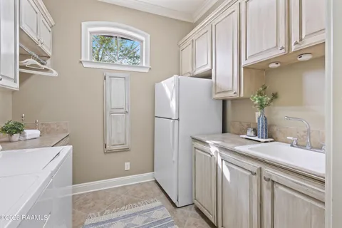 $699,900 | 216 Edgewood Avenue, Rayne, LA 70578