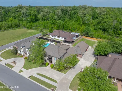 $699,900 | 216 Edgewood Avenue, Rayne, LA 70578