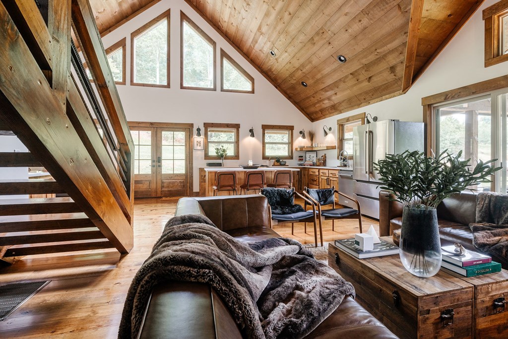 89 High Mdws Drive Morganton, GA 30560 - Photo 18 of 63 a view of a livingroom with furniture