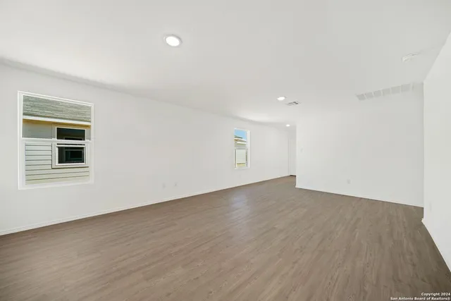 $1,450 | 3624 Axis Hl Street, New Braunfels, TX 78132