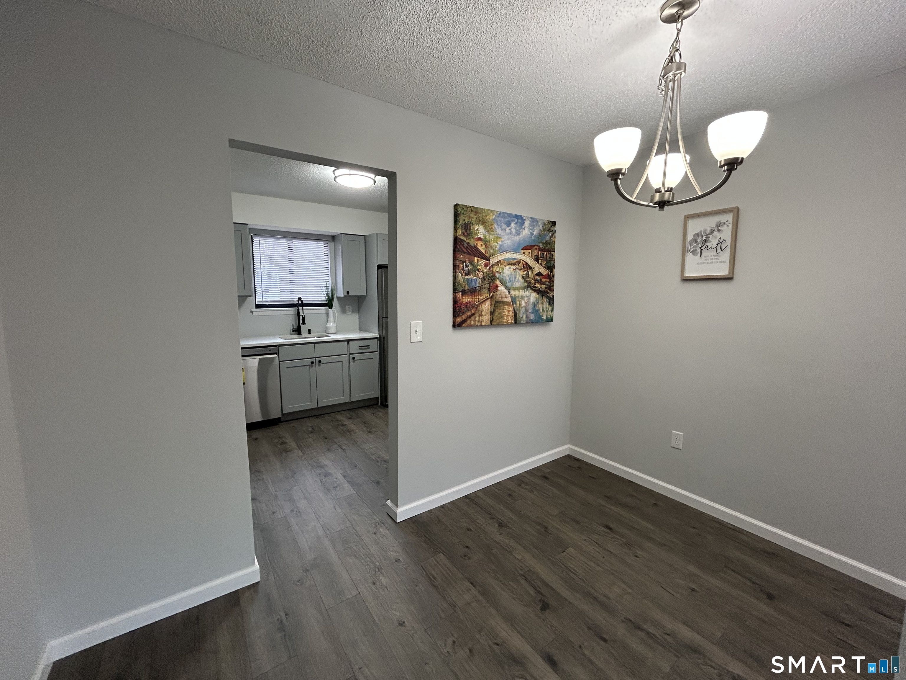 111 Sutton Place, Unit 111 Bloomfield, CT 06002 - Photo 12 of 39