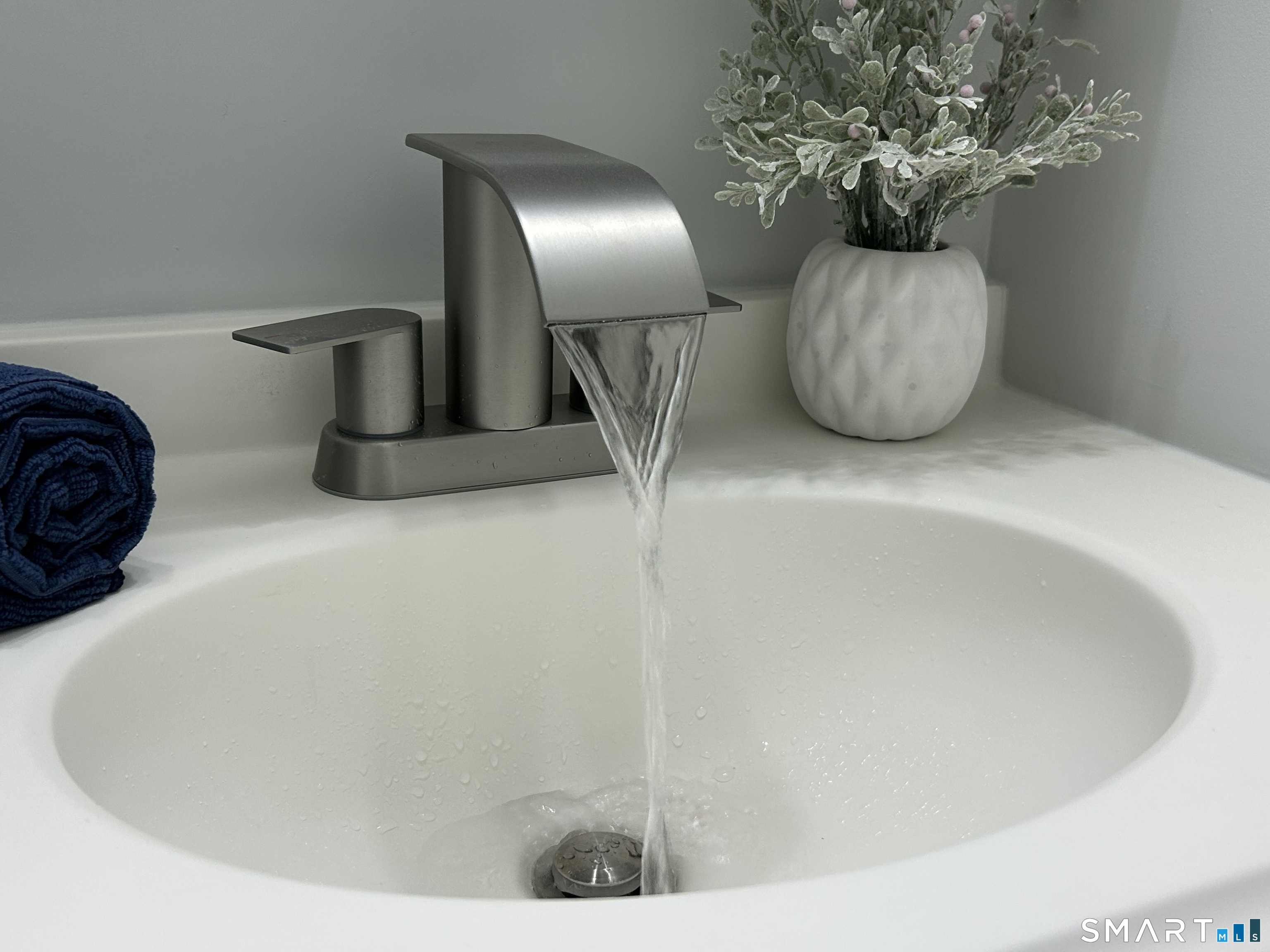 111 Sutton Place, Unit 111 Bloomfield, CT 06002 - Photo 27 of 39