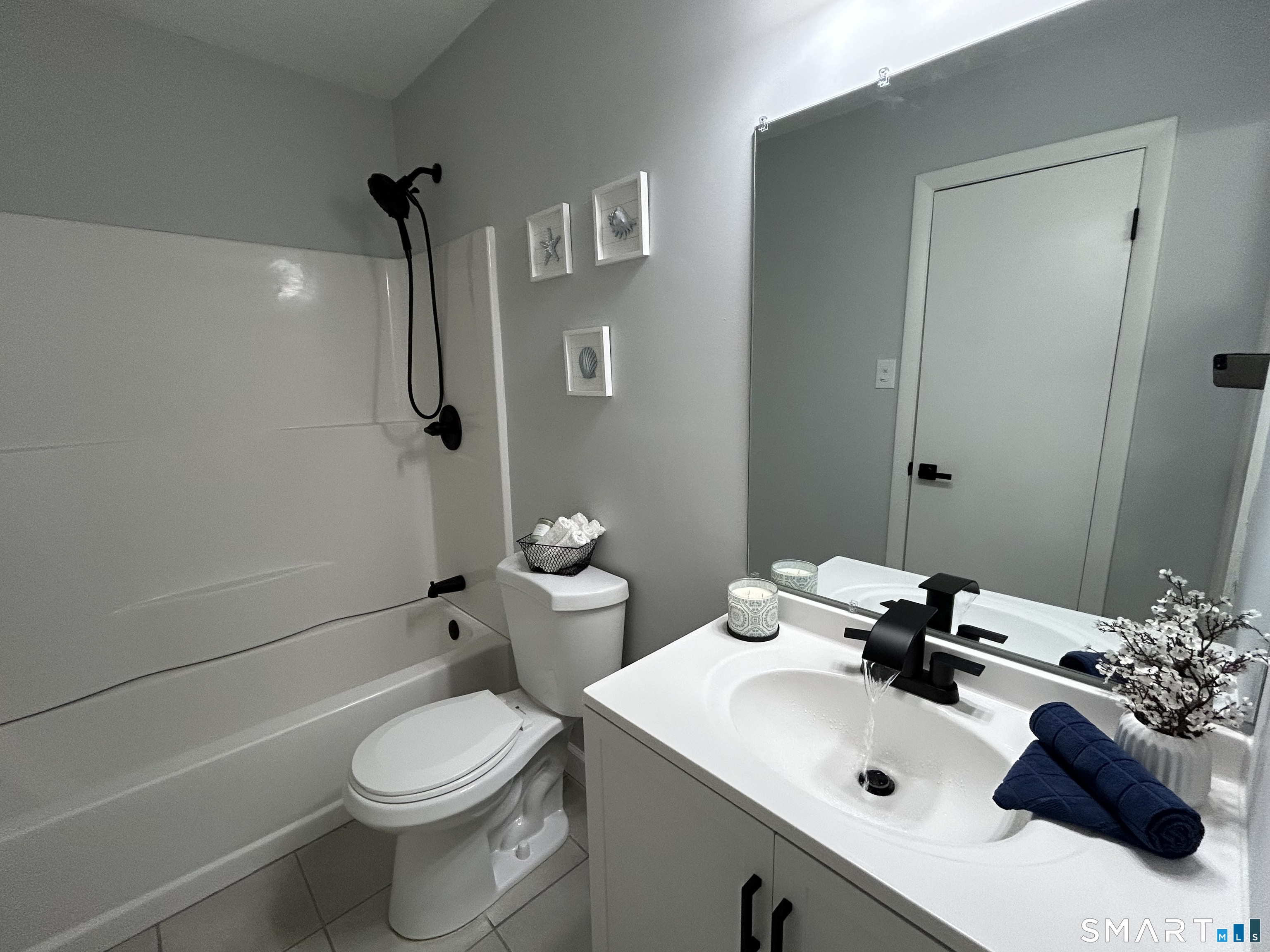 111 Sutton Place, Unit 111 Bloomfield, CT 06002 - Photo 34 of 39