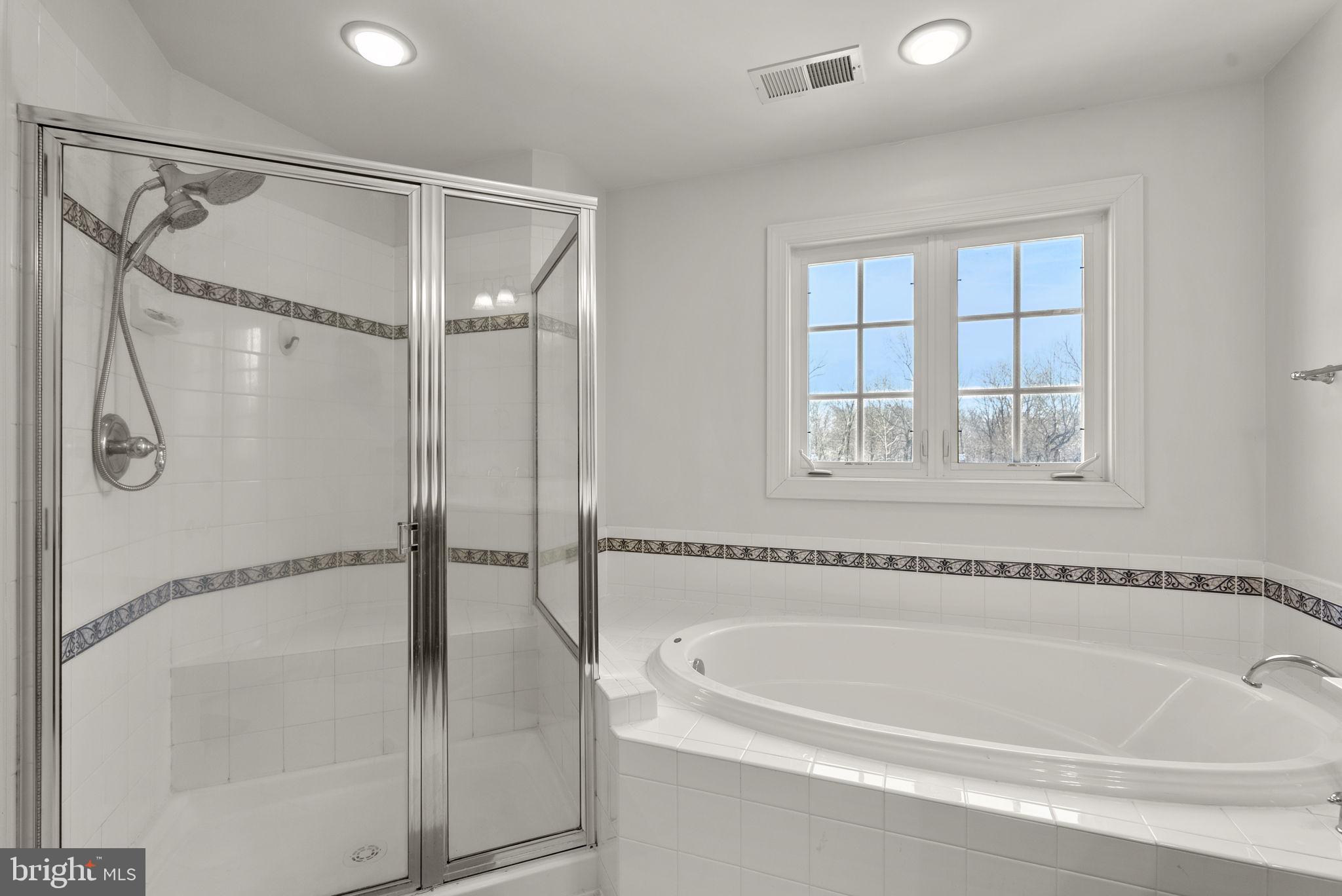 1533 Rutland Way Hanover, MD 21076 - Photo 16 of 39 Primary Bathroom