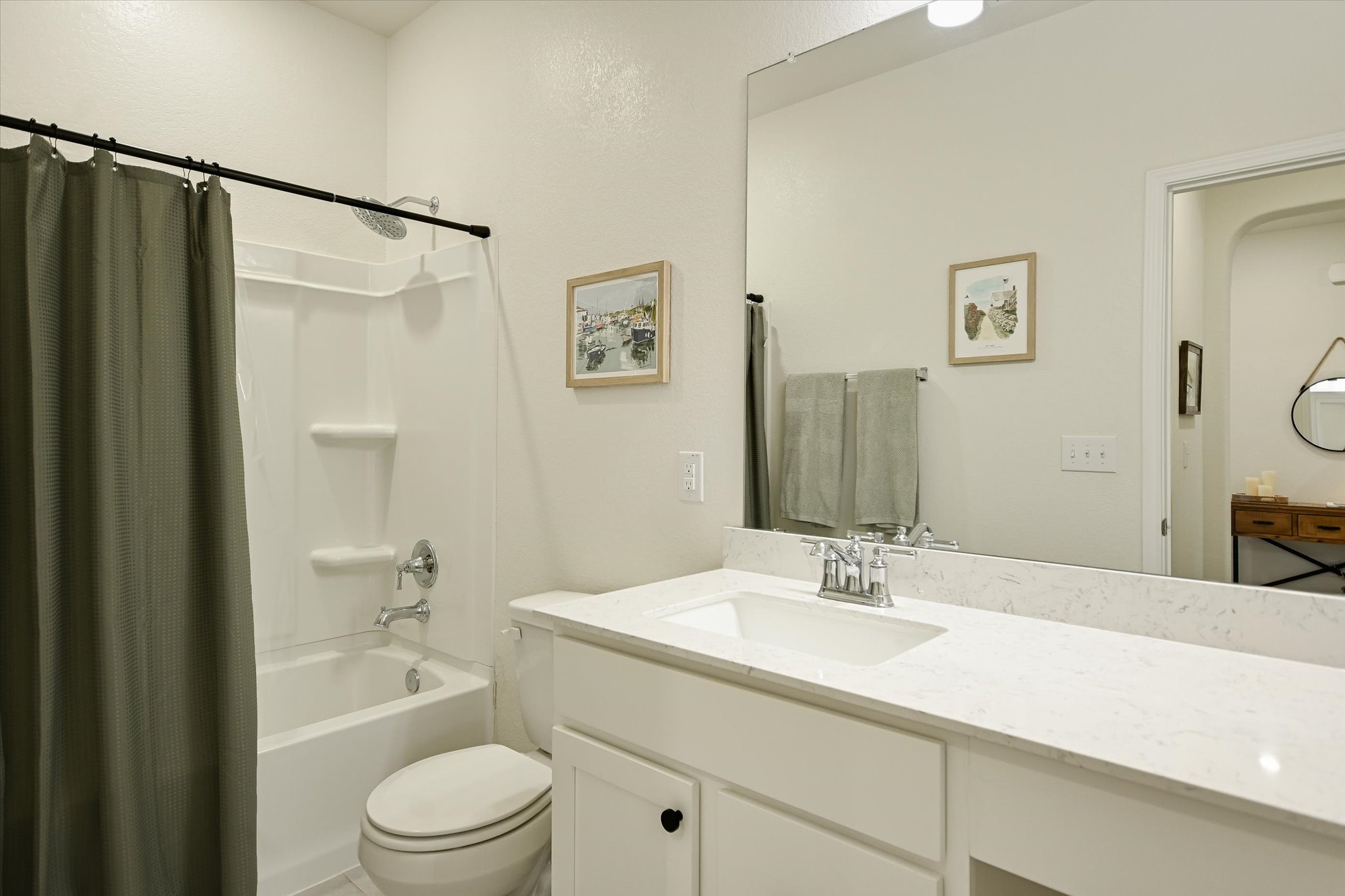 7216 Kilday Cove Austin, TX 78744 - Photo 16 of 29 2nd Bath
