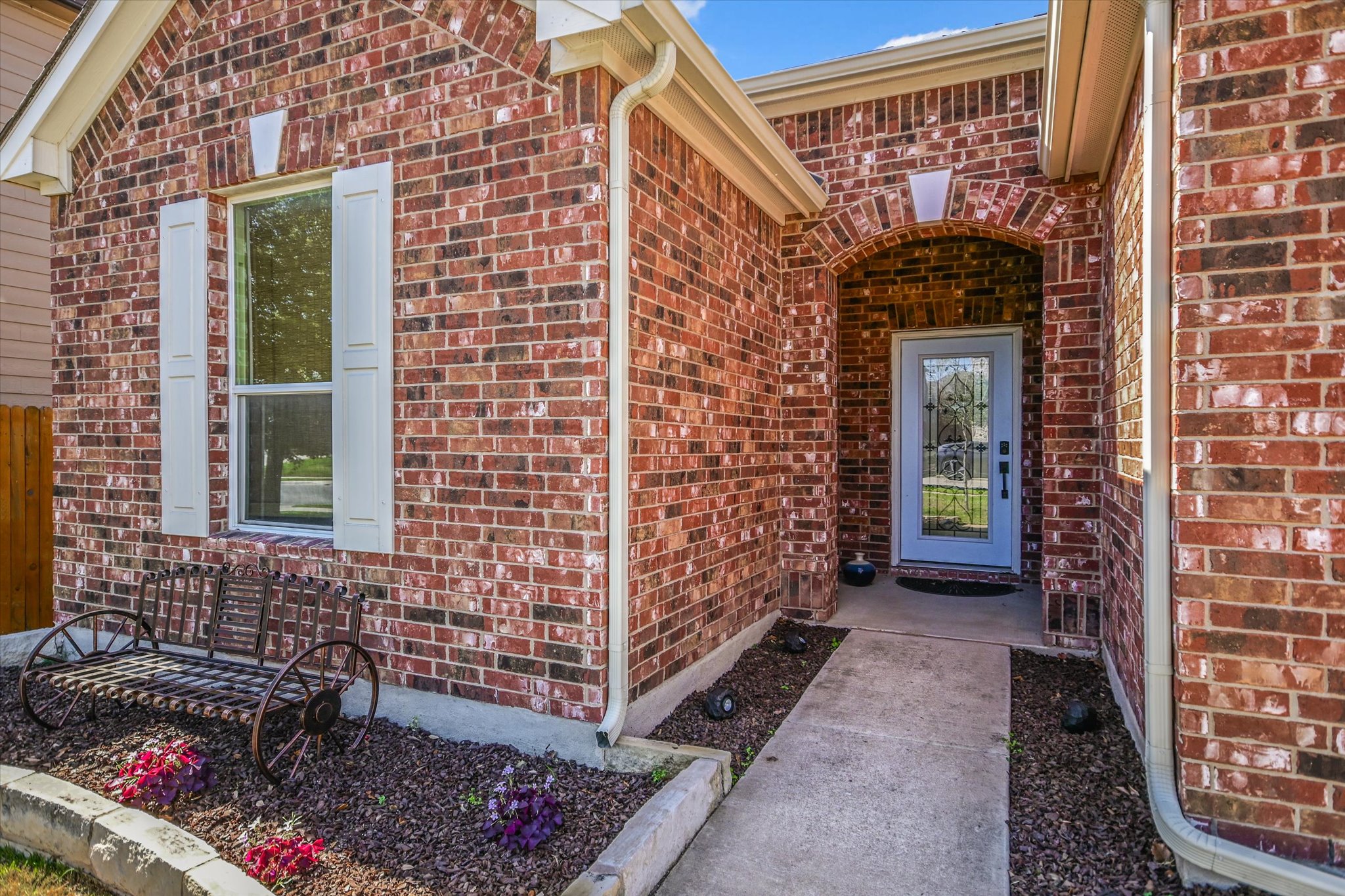 7216 Kilday Cove Austin, TX 78744 - Photo 2 of 29