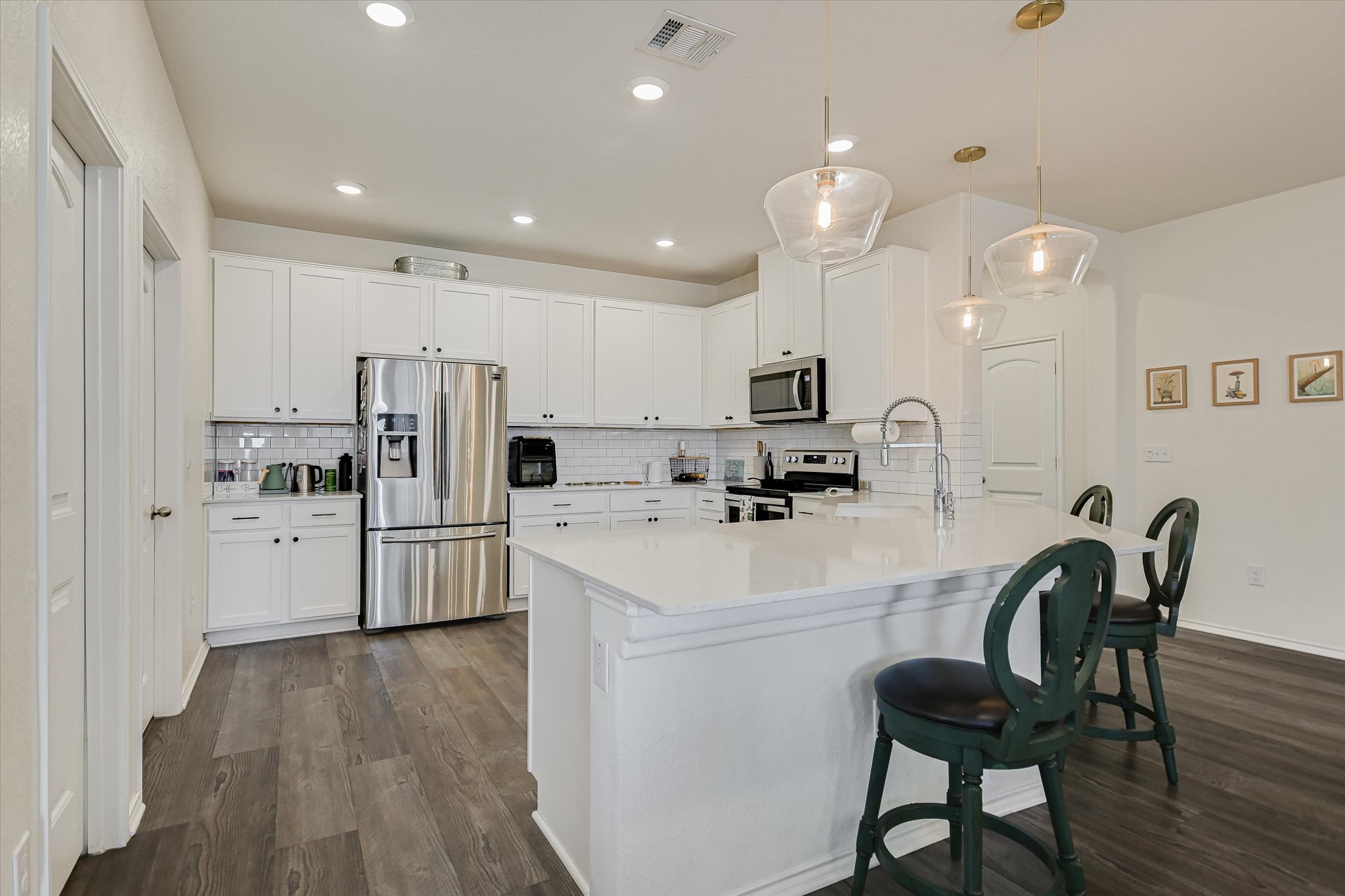 7216 Kilday Cove Austin, TX 78744 - Photo 7 of 29