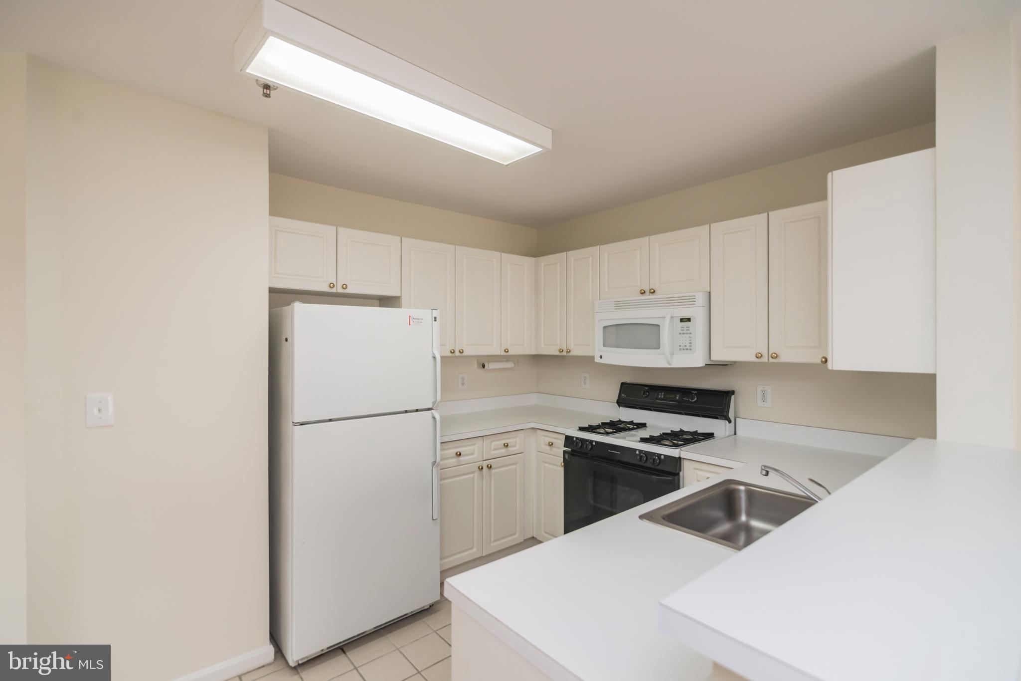 5573 Seminary Road, Unit 313 Falls Church, VA 22041 - Photo 12 of 27 Gallery Image 12
