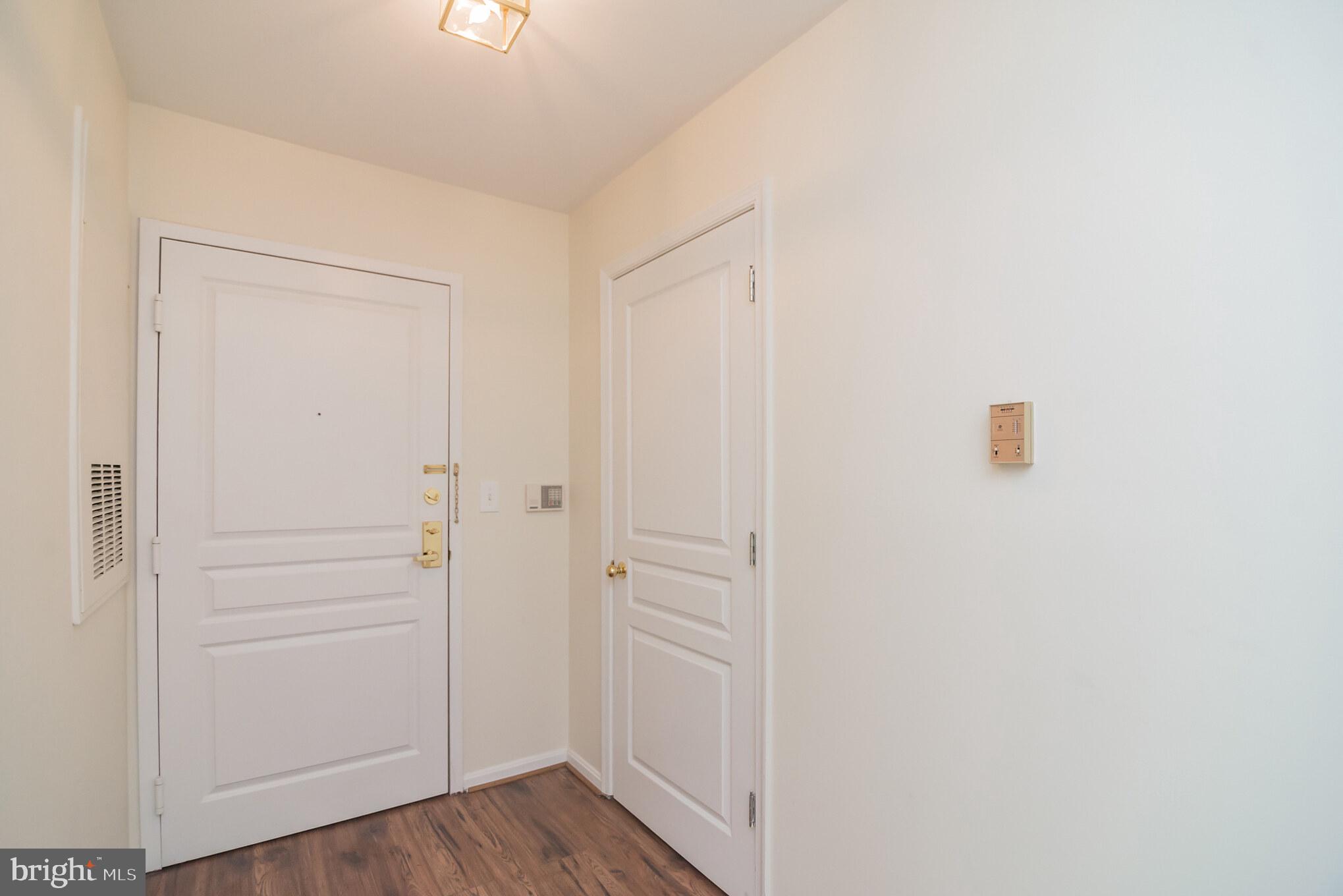 5573 Seminary Road, Unit 313 Falls Church, VA 22041 - Photo 5 of 27 Gallery Image 5