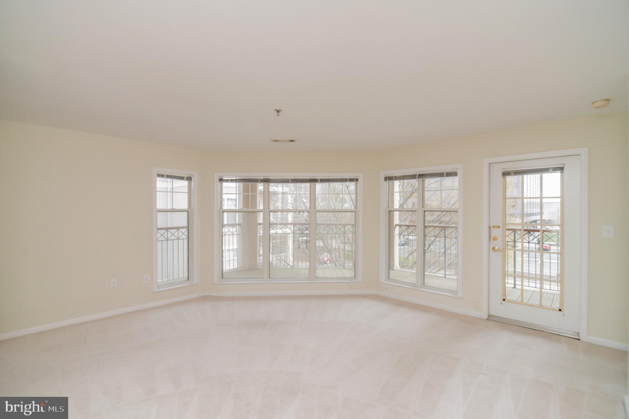 5573 Seminary Road, Unit 313 Falls Church, VA 22041 - Photo 6 of 27 Gallery Image 6