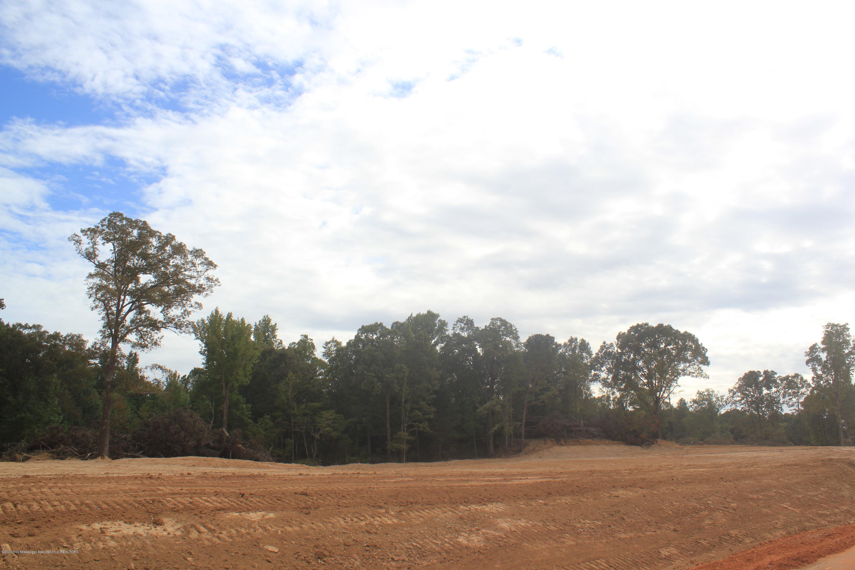 57 Hayward Road Byhalia, MS 38611 - Photo 18 of 28 IMG_4814