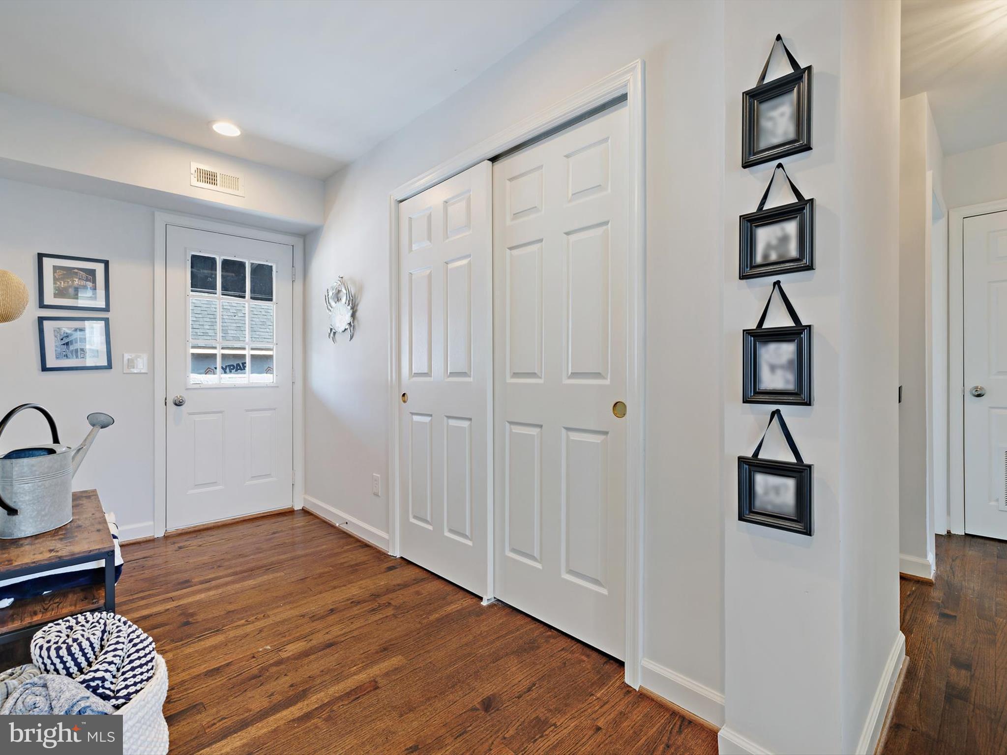 1413 Howard Road Annapolis, MD 21403 - Photo 19 of 85 Upstairs foyer