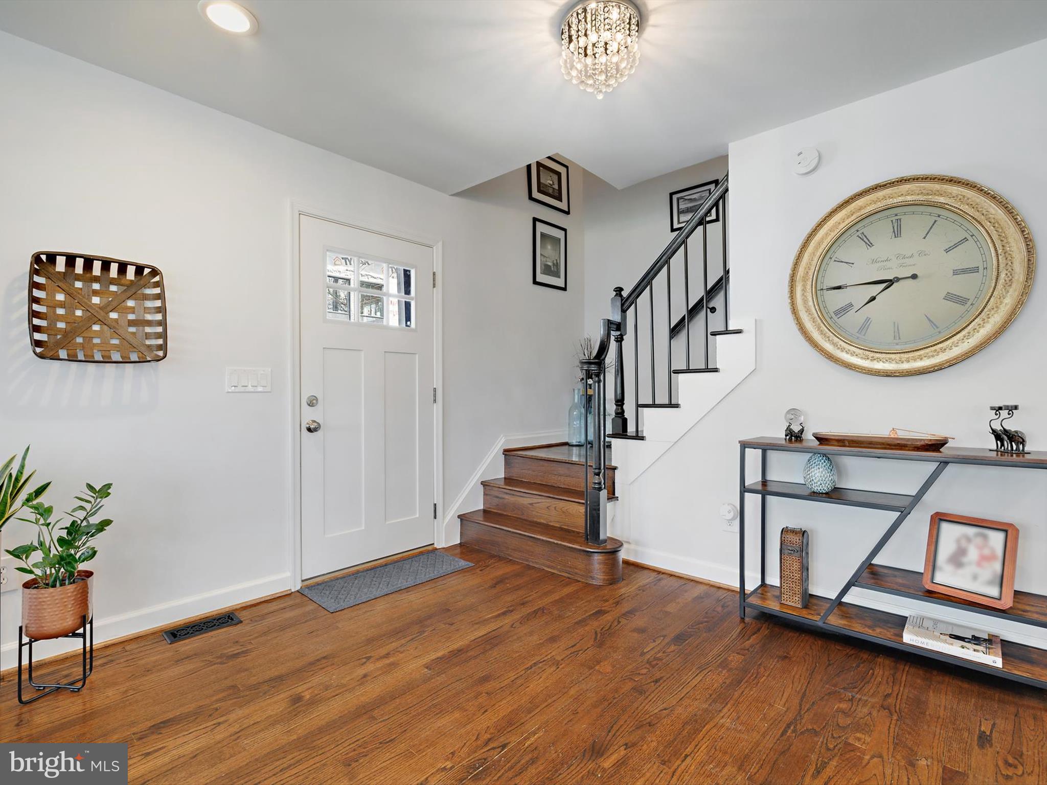 1413 Howard Road Annapolis, MD 21403 - Photo 3 of 85 Foyer