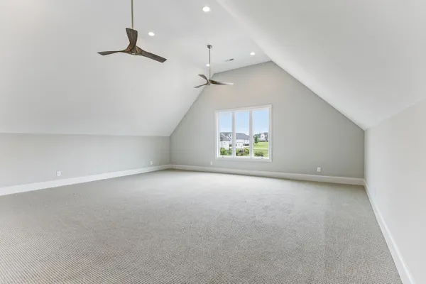 $899,995 | 279 Hammock Court, Winchester, TN 37398