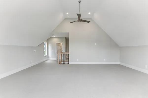 $899,995 | 279 Hammock Court, Winchester, TN 37398