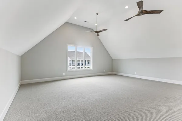$899,995 | 279 Hammock Court, Winchester, TN 37398