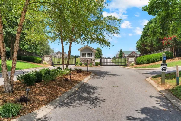 $899,995 | 279 Hammock Court, Winchester, TN 37398