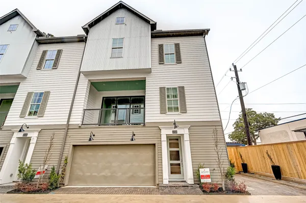 $3,250 | 2234 Lou Ellen Lane, Unit A, Houston, TX 77018