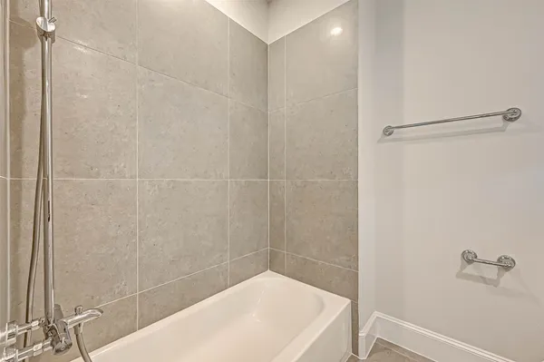 $3,250 | 2234 Lou Ellen Lane, Unit A, Houston, TX 77018