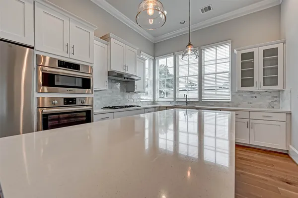 $3,250 | 2234 Lou Ellen Lane, Unit A, Houston, TX 77018