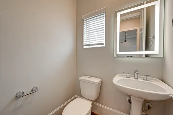 $3,250 | 2234 Lou Ellen Lane, Unit A, Houston, TX 77018