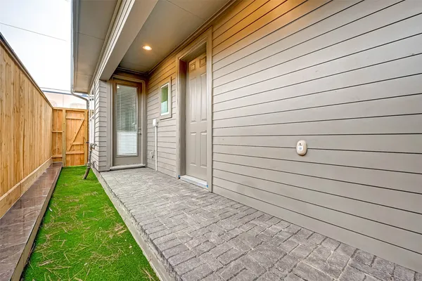 $3,250 | 2234 Lou Ellen Lane, Unit A, Houston, TX 77018