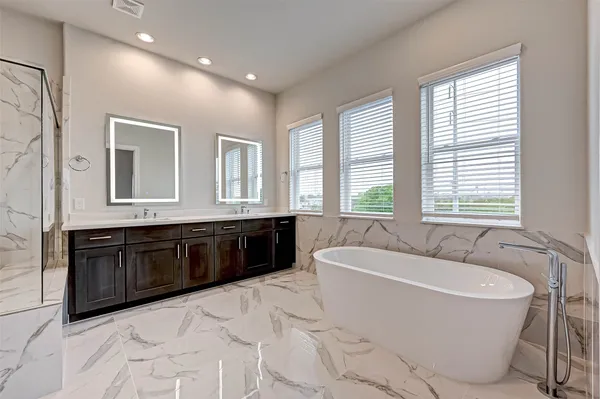 $3,250 | 2234 Lou Ellen Lane, Unit A, Houston, TX 77018