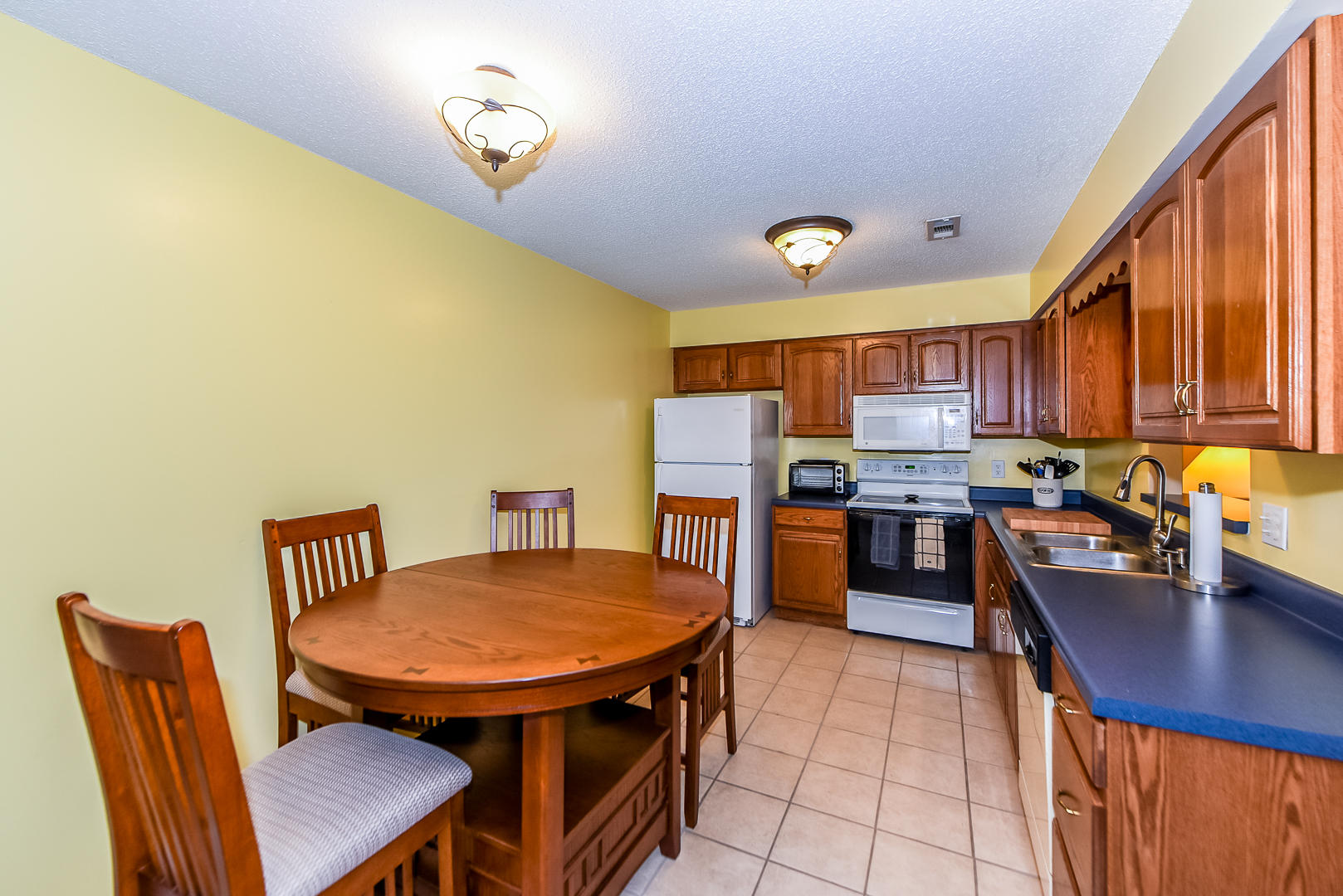 8007 Stablegate Way Powell, TN 37849 - Photo 3 of 21 Kitchen