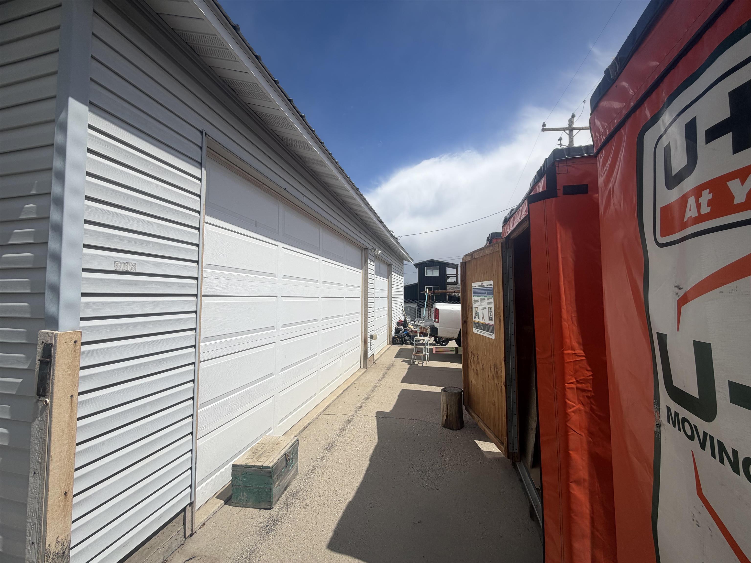 735 Mondell Street Thermopolis, WY 82443 - Photo 8 of 35