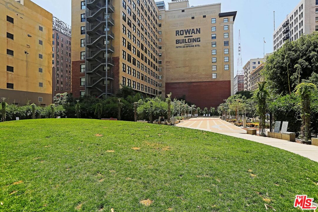 460 South Spring Street, Unit 201 Los Angeles, CA 90013 - Photo 19 of 27 a view of a building