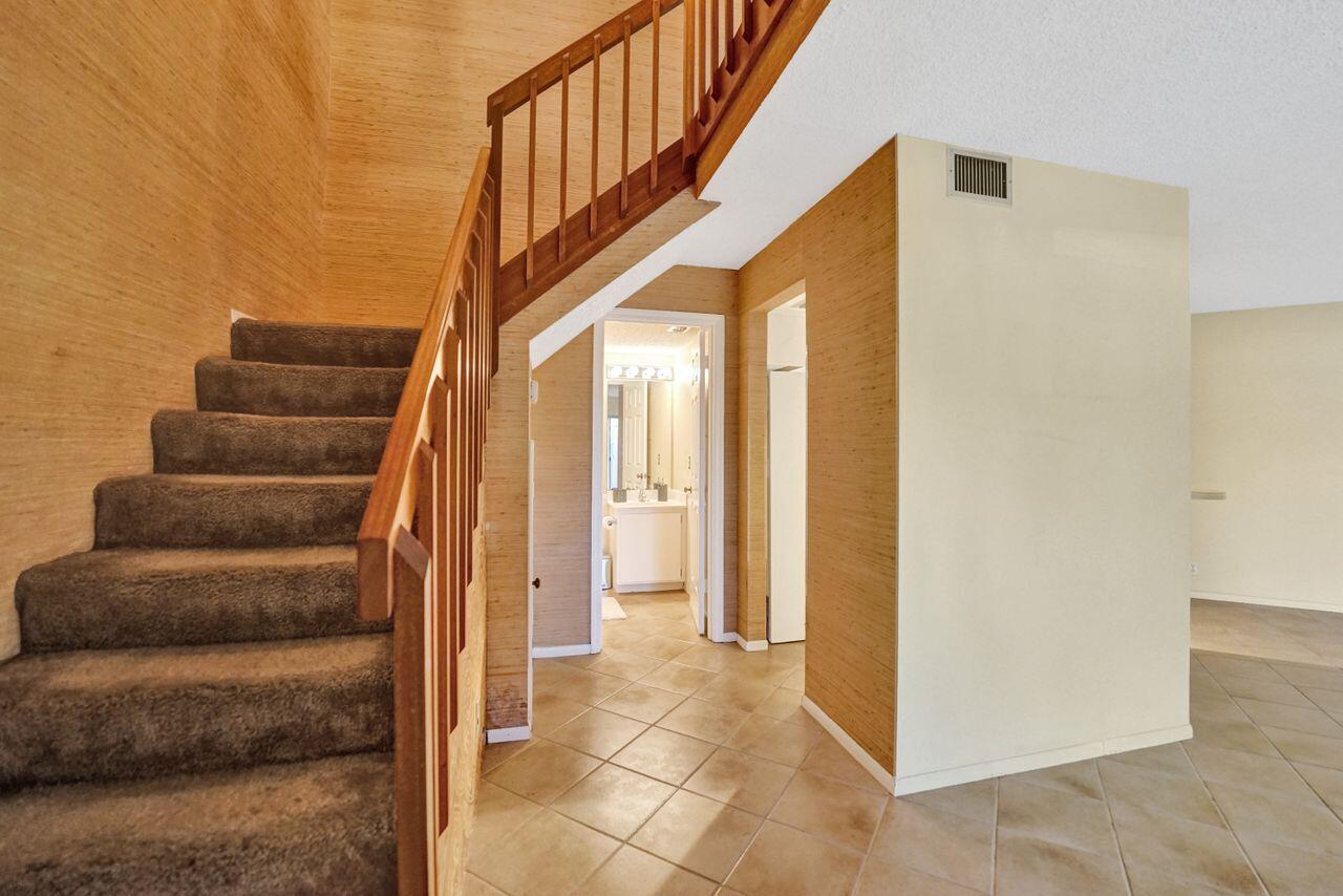 260 Seabreeze Circle, Unit 260 Jupiter, FL 33477 - Photo 4 of 29 RJP06526