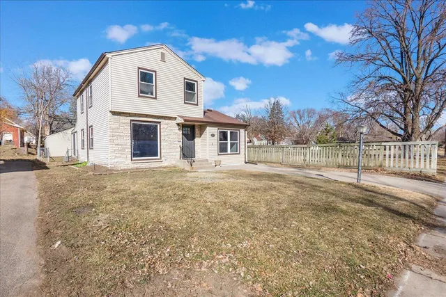 $2,850 | 2910 Vernon Avenue South, St. Louis Park, MN 55416